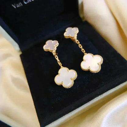 [Luna Brilliance]CLOVER 2 MOTIF WHITE MOP EARRINGS