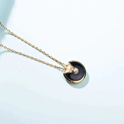 [Luna Brilliance]AMULETTE GOLD CARNELIAN ONYX NECKLACE