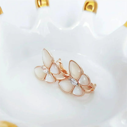 [Luna Brilliance]BUTTERFLY MOP DIAMOND EARRINGS