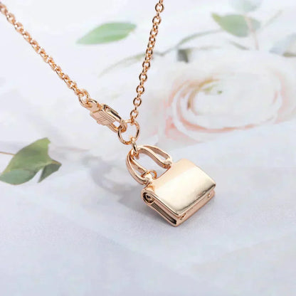 [Luna Brilliance]AMULETTE PEDANT ROSE GOLD NECKLACE