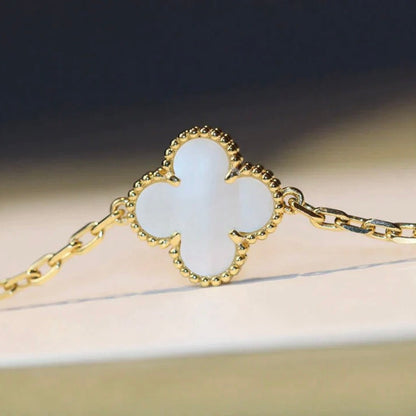 [Luna Brilliance]CLOVER 20 MOTIFS WHITE MOP NECKLACE