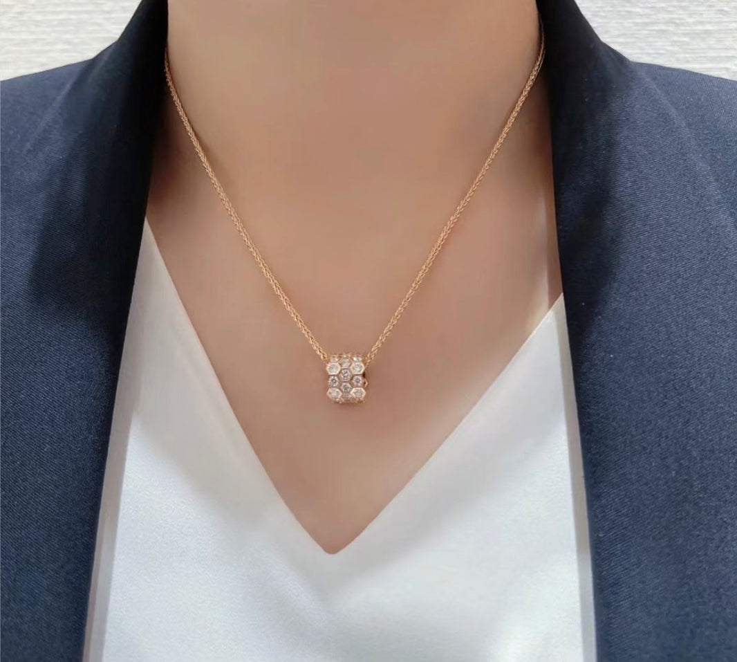 [Luna Brilliance]BEE LOVE DIAMOND PAVED 3 ROW NECKLACE