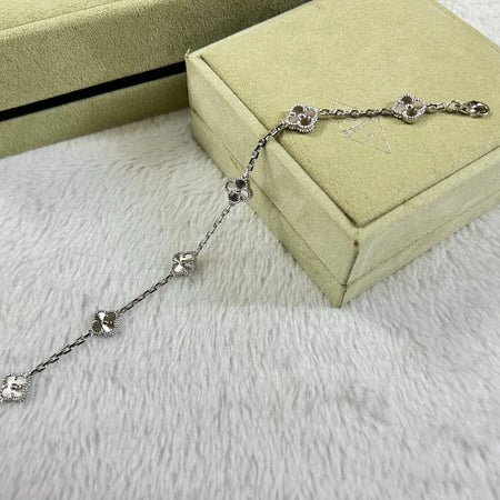 [Luna Brilliance]CLOVER 6 MOTIF DIAMOND BRACELET