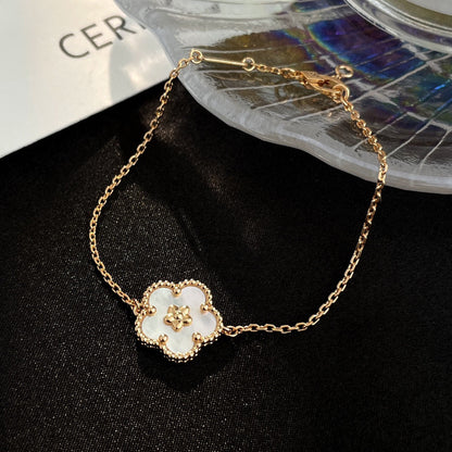 [Luna Brilliance]LUCKY WHITE MOP PLUM BLOSSOM  BRACELET