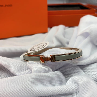 [Luna Brilliance]CLASSIC HM CLIC GREEN 8MM ENAMEL BRACELET