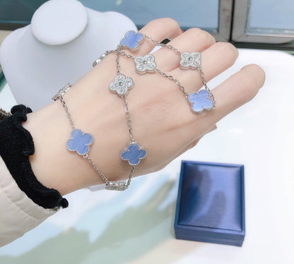 [Luna Brilliance]CLOVER 10 MOTIFS CHALCEDONY DIAMONDS SILVER NECKLACE